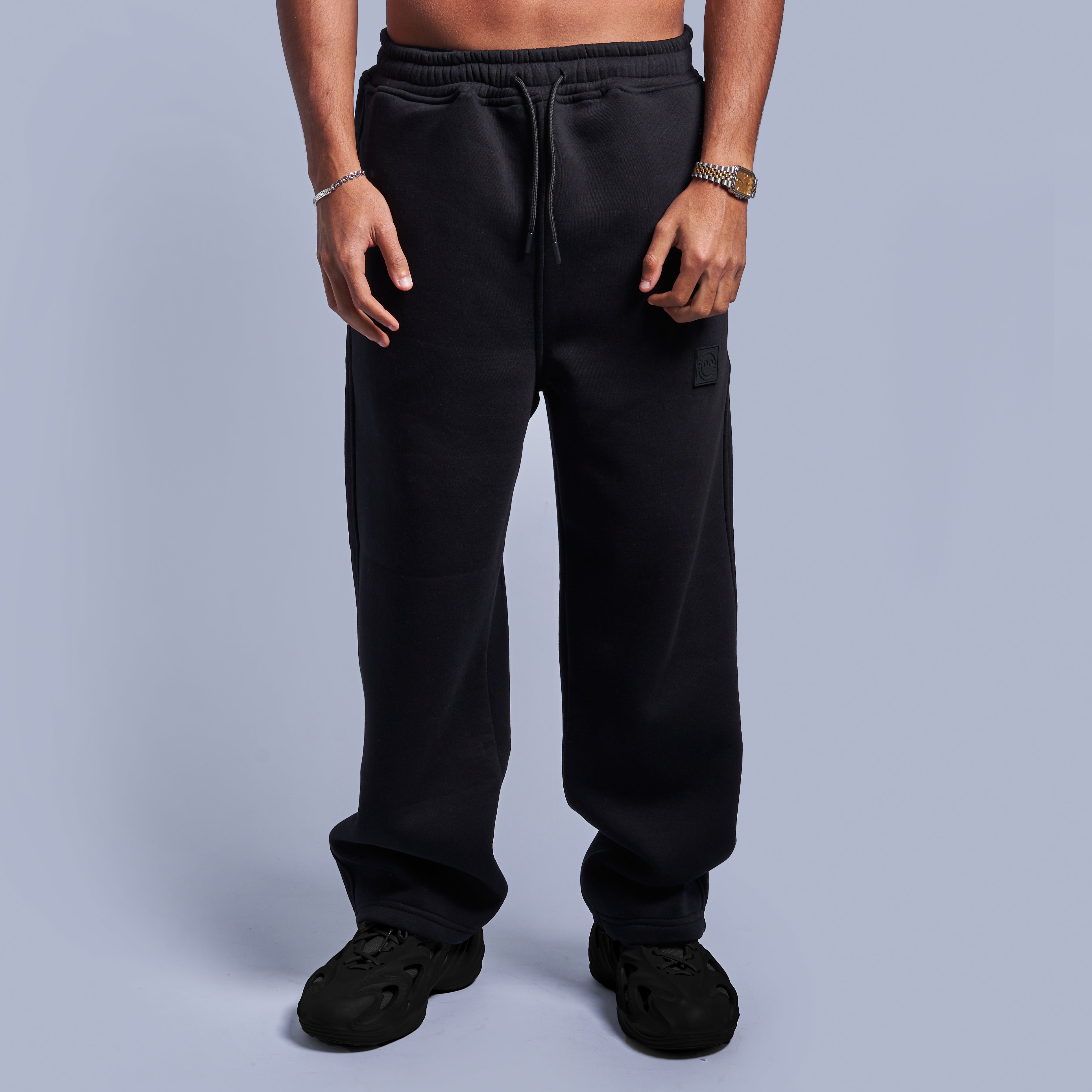 Black Oversized Fleece Sweatpants with Wide-Leg Fit – BigFusss Store