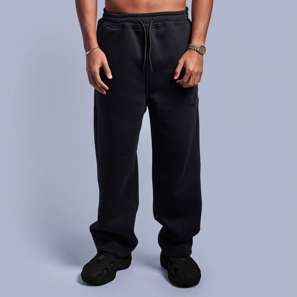 Black Oversized Fleece Sweatpants with Wide-Leg Fit