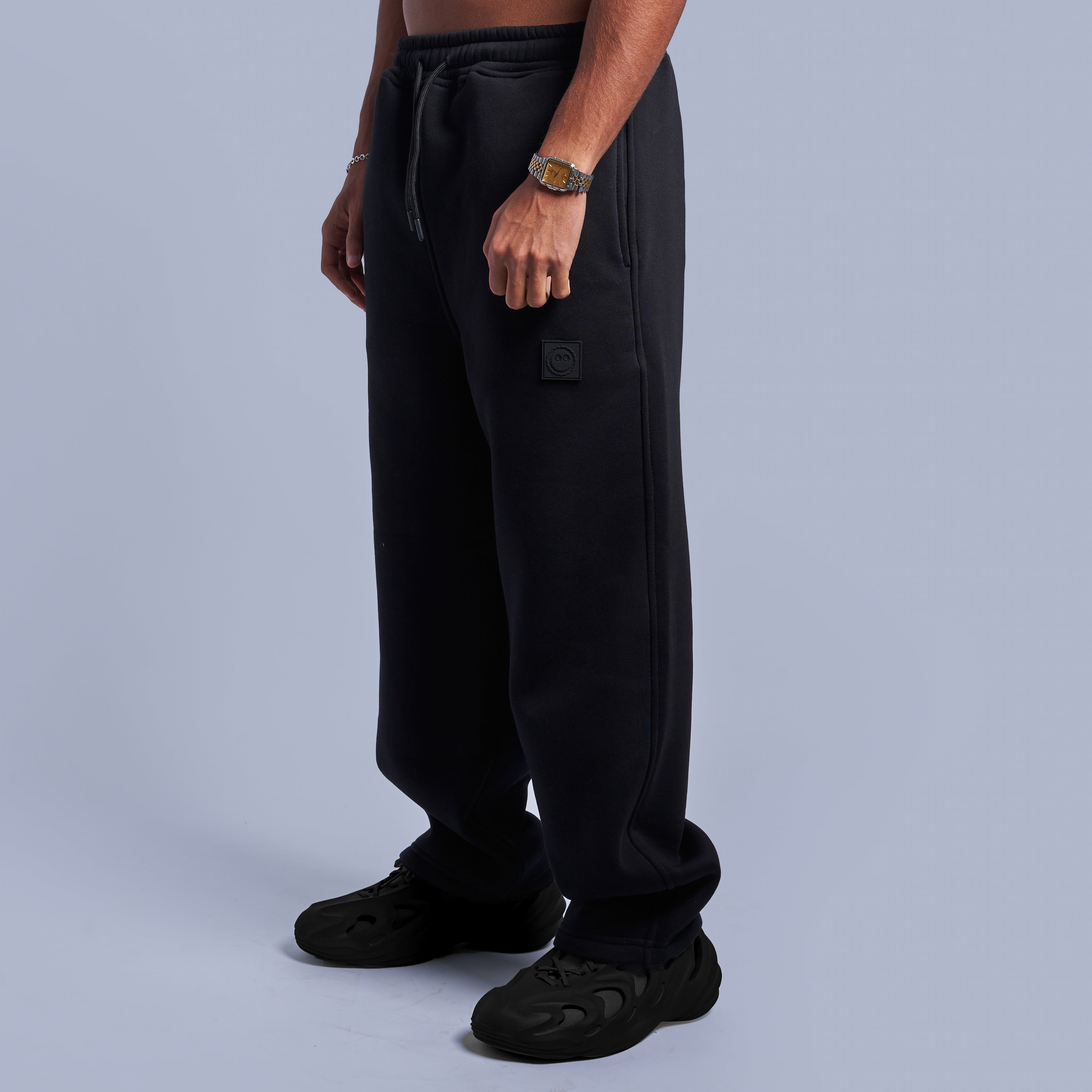 Black Oversized Fleece Sweatpants with Wide-Leg Fit