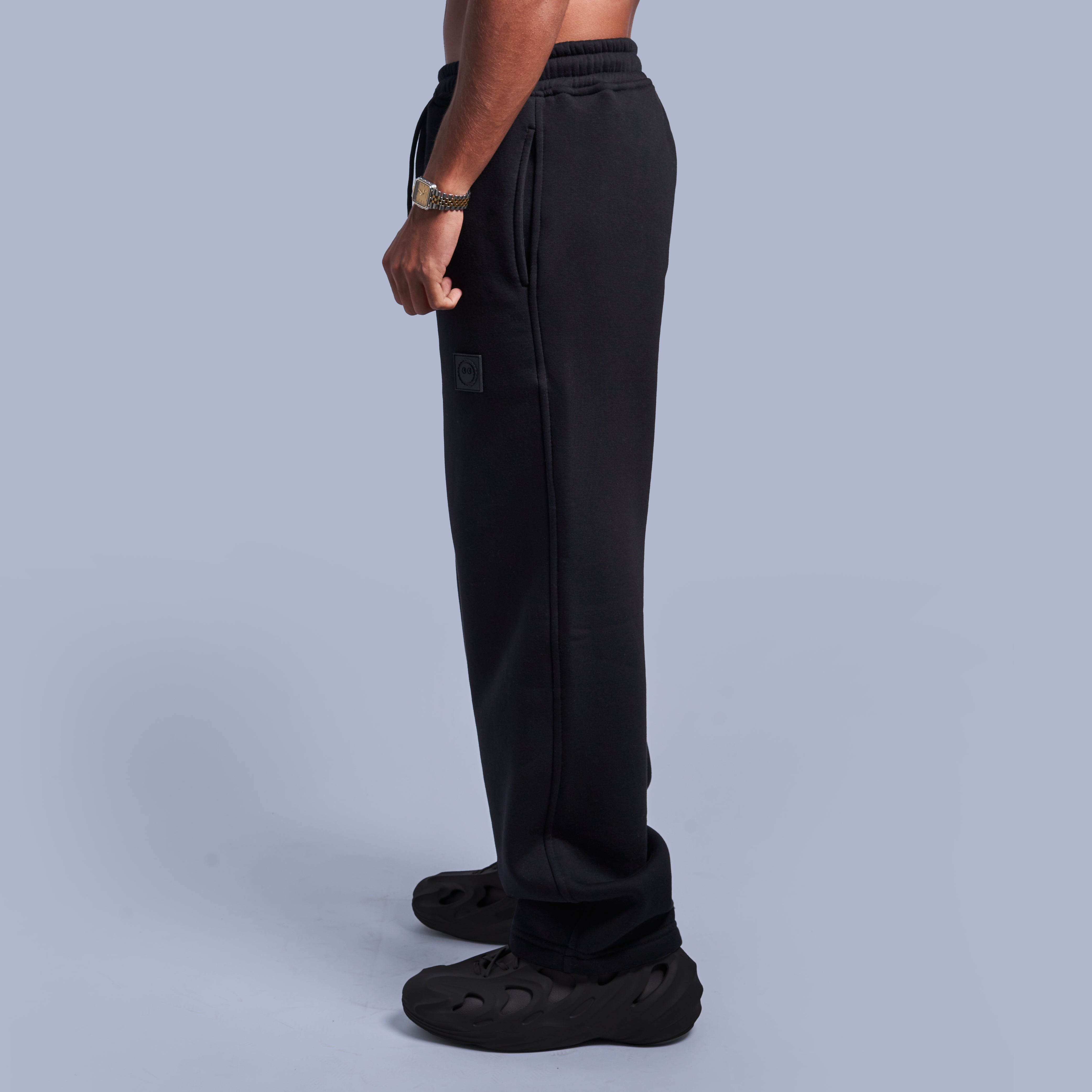 Black Oversized Fleece Sweatpants with Wide-Leg Fit – BigFusss Store